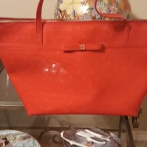 Too many red purses duplucate